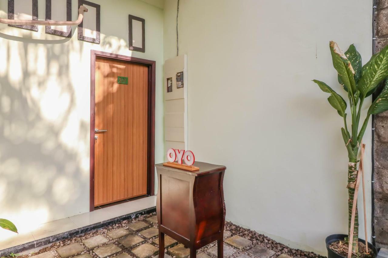 Vaccinated Staff - OYO 1445 Jimbaran 12 Residence Exterior foto